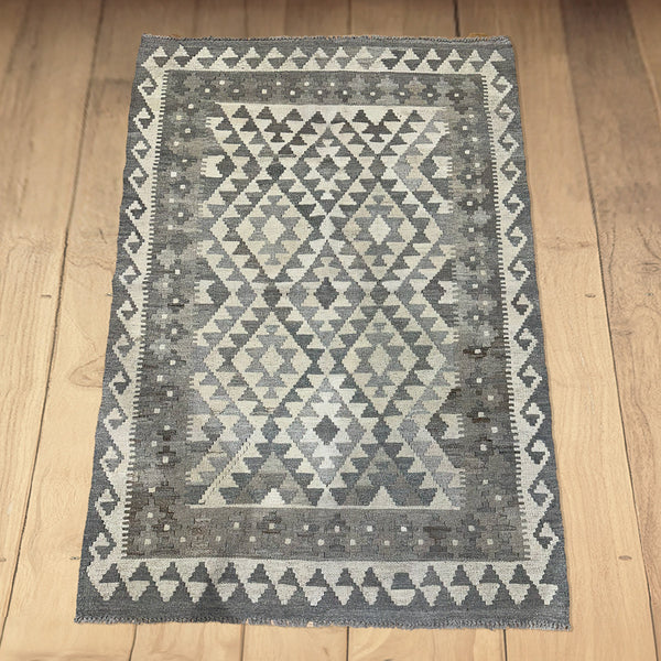שטיח קילים פרסי רטרו 00 בז' 153*107 KILIM