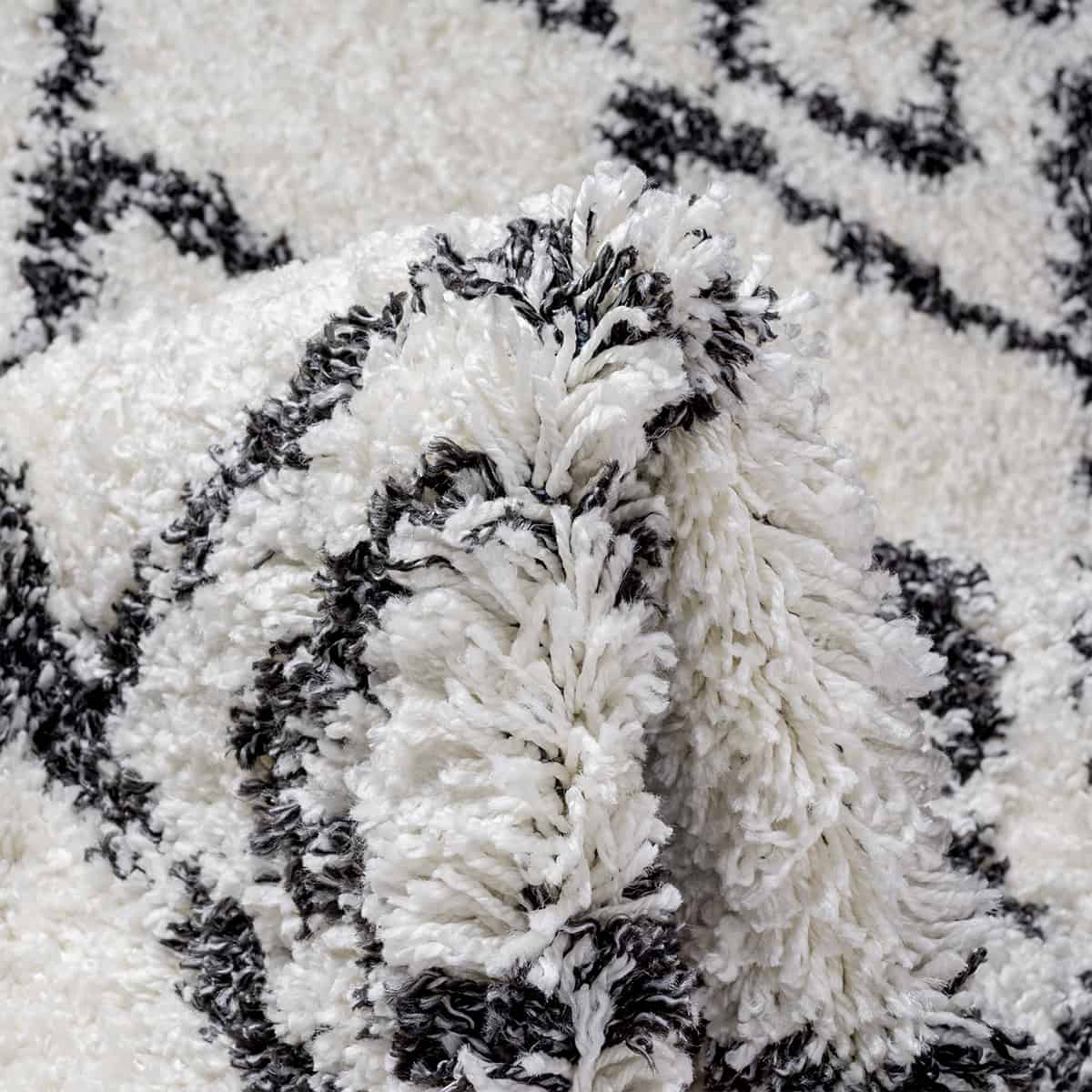 שטיח קזבלנקה 09 לבן/שחור עגול | השטיח האדום