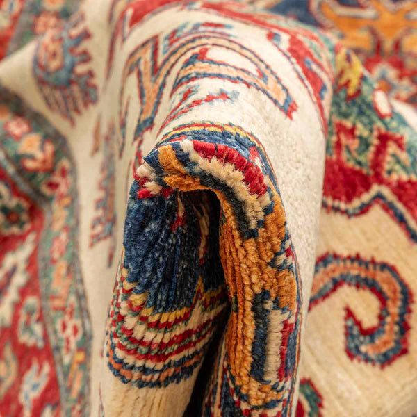 שטיח קייזר לבן 157*105 KAYZAR - hover