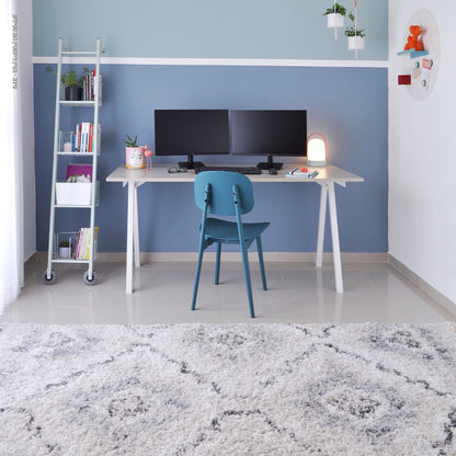 שטיח קזבלנקה 10 לבן/אפור/קרם עם פרנזים CASABLANCA