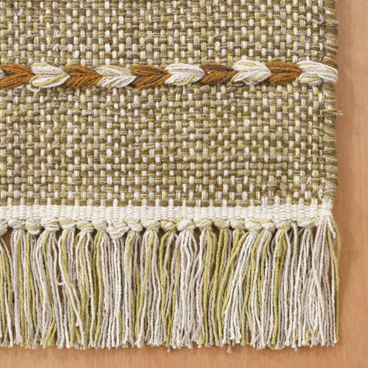 שטיח לוסי בז'/ירוק LUCY