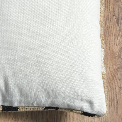 כרית קלי קרם/שחור KELLY