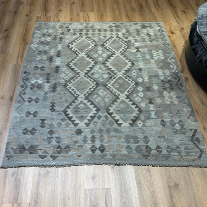 שטיח קילים פרסי רטרו בז' 197*156 KILIM