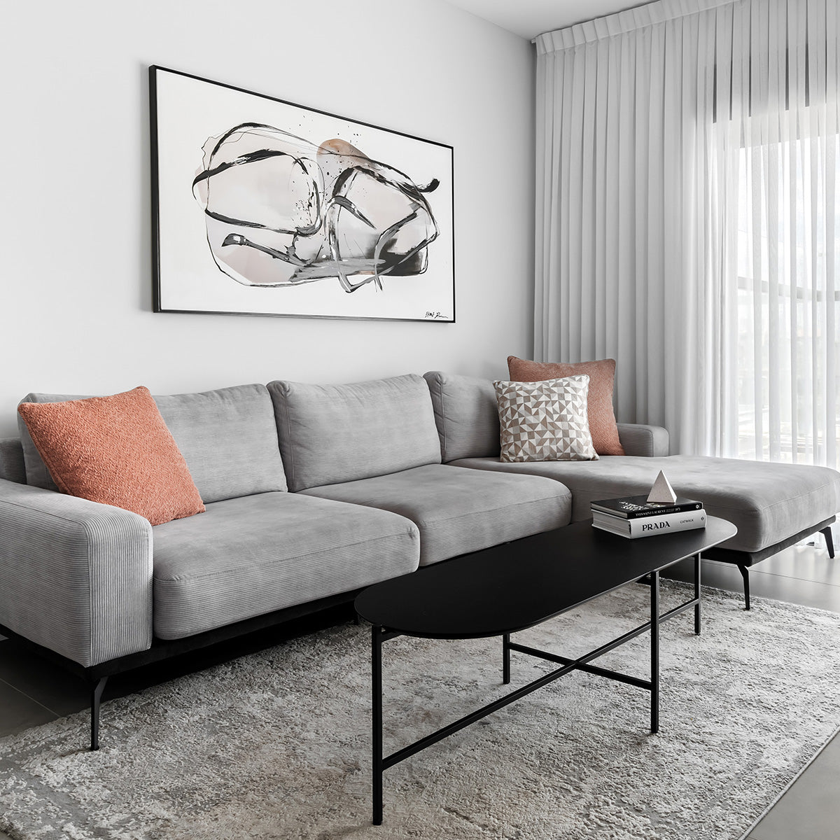 שטיח מדריד 21 אפור | השטיח האדום | עיצוב: שרון סידי, צילום: מאור מויאל