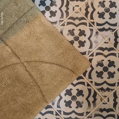 שטיחון אמבט ניקולה בז' 80*50 NICOLA