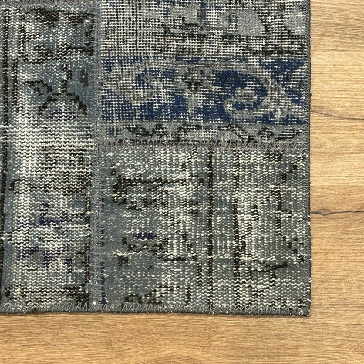 שטיח טלאים אפור ראנר 304*84 PATCHE