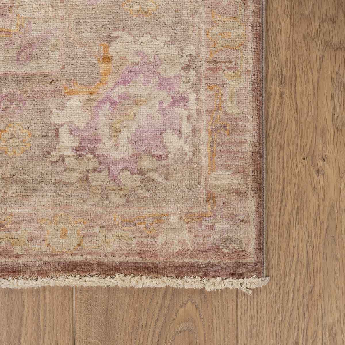 שטיח אושאק צבעוני 235*173 USHAK