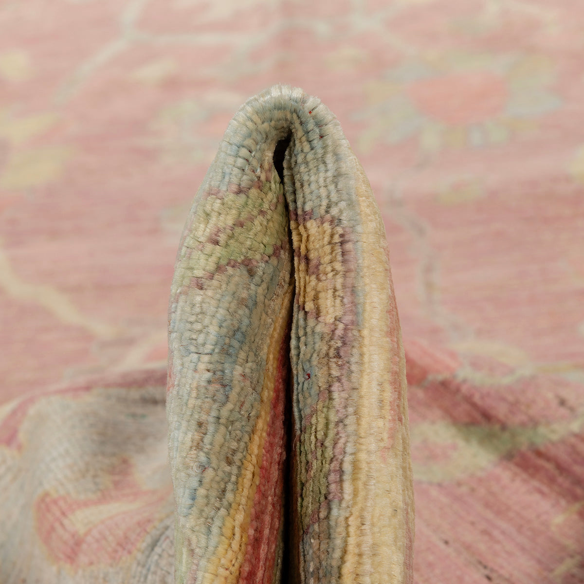 שטיח אושק antique wash ורוד/צבעוני 239*172 USHAK