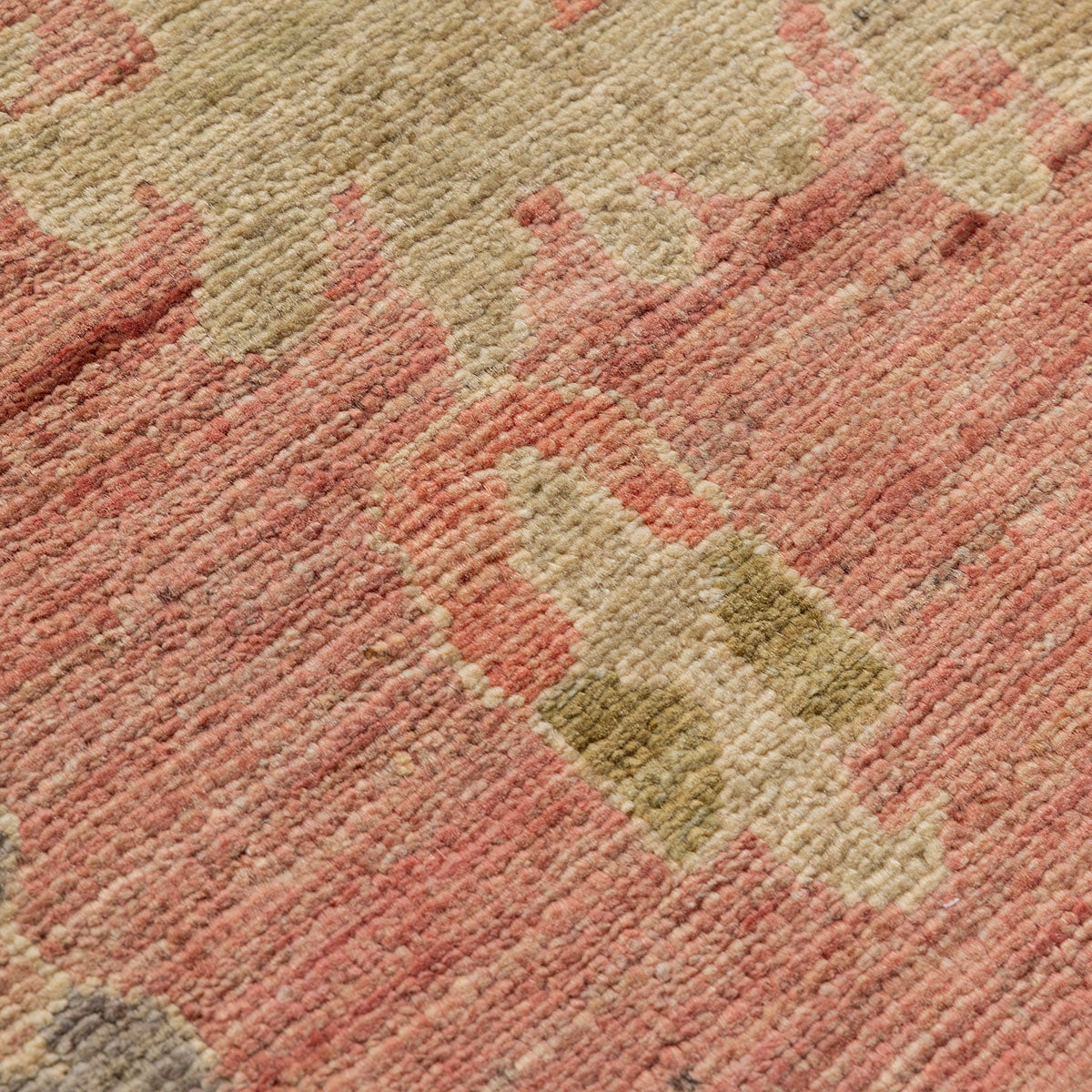 שטיח אושק antique wash ורוד/צבעוני 359*237 USHAK