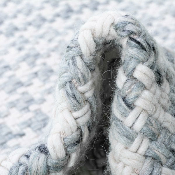 שטיח גפן חלות עבות עם פרנזים GEFEN - hover