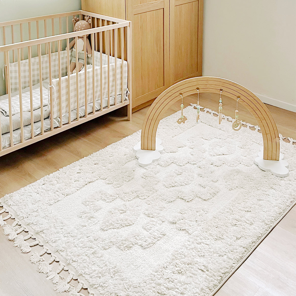 שטיח אטלס 10 קרם עם פרנזים עבים ATLAS