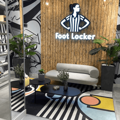 הלבשת חנות Footlocker בבודפשט