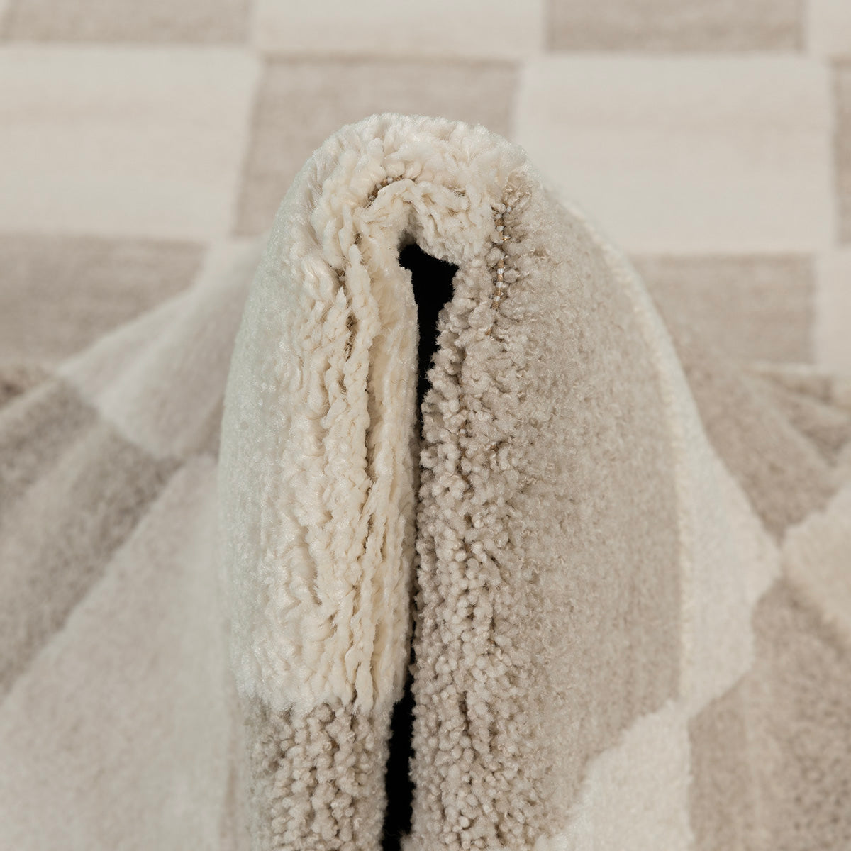 שטיח פנסי בז' PANSY