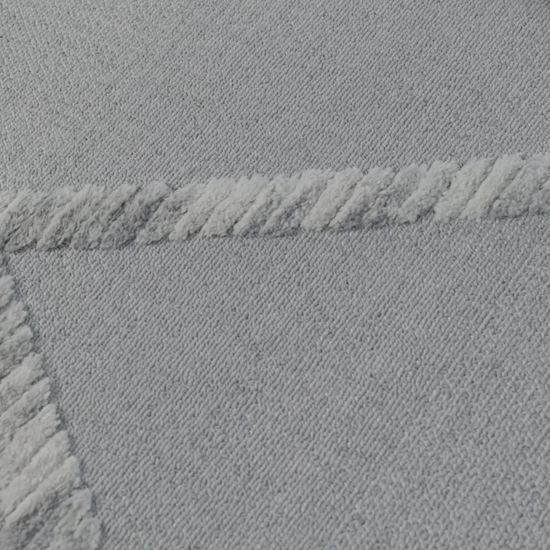 שטיח אטלס 17 אפור/קרם ראנר עם פרנזים | השטיח האדום