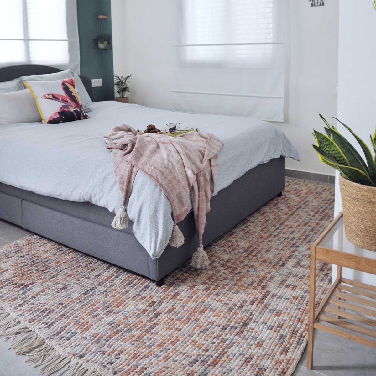 שטיח תמר אריגה גסה 10 קרם צבעוני | השטיח האדום | עיצוב וצילום: מעיין פיינשטיין הום סטיילינג שטיחים עבודת יד -