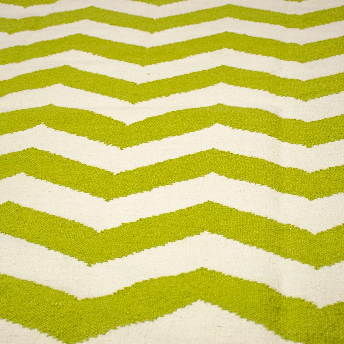 שטיח קילים הדס 01 ירוק/לבן | השטיח האדום