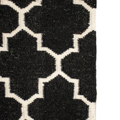שטיח קילים הדס 07 שחור/לבן | השטיח האדום