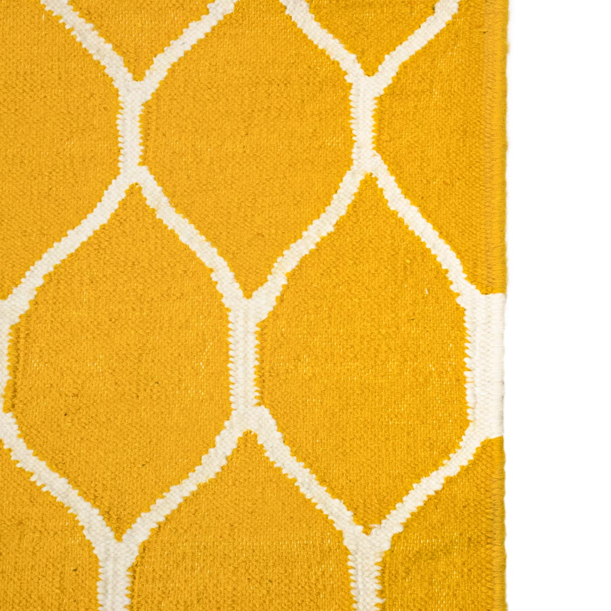 שטיח קילים הדס 04 צהוב/לבן עם פרנזים | השטיח האדום
