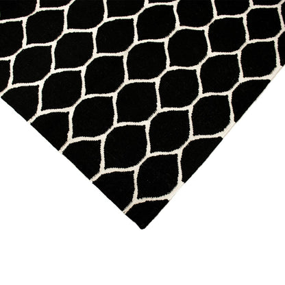 שטיח קילים הדס 04 שחור/לבן | השטיח האדום