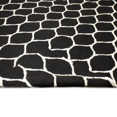 שטיח קילים הדס 04 שחור/לבן | השטיח האדום