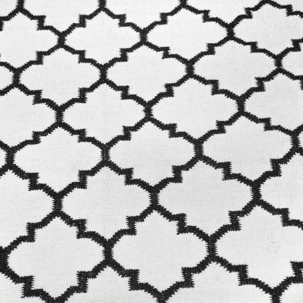 שטיח קילים הדס 07 לבן/שחור | השטיח האדום