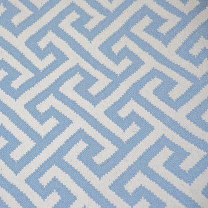 שטיח קילים הדס 03 תכלת/לבן עם פרנזים | השטיח האדום