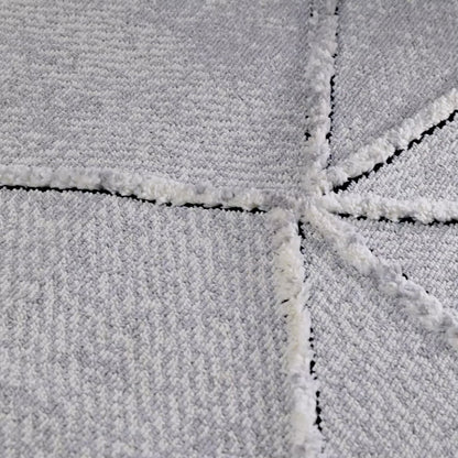 שטיח אטלס 24 אפור/קרם עם פרנזים | השטיח האדום