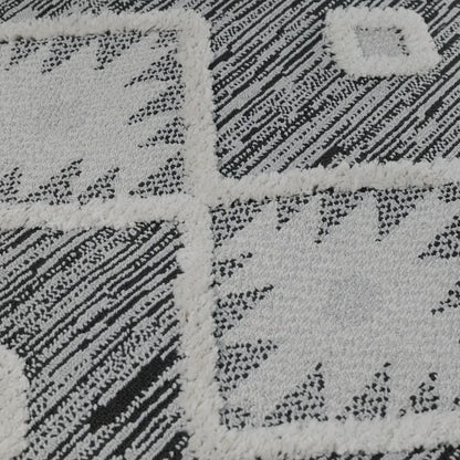 שטיח אטלס 04 אפור כהה עם פרנזים | השטיח האדום