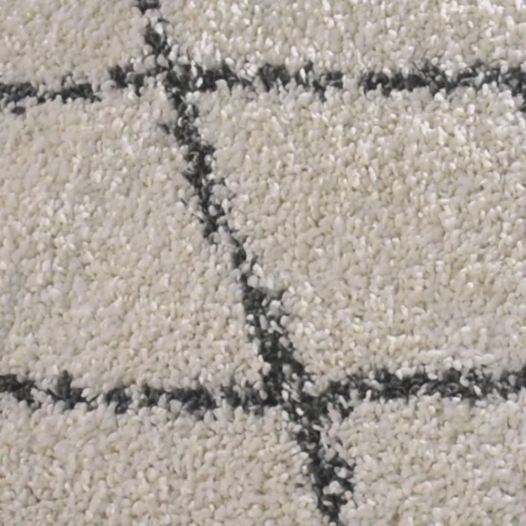 שטיח שאגי מרקש 03 קרם/שחור עם פרנזים