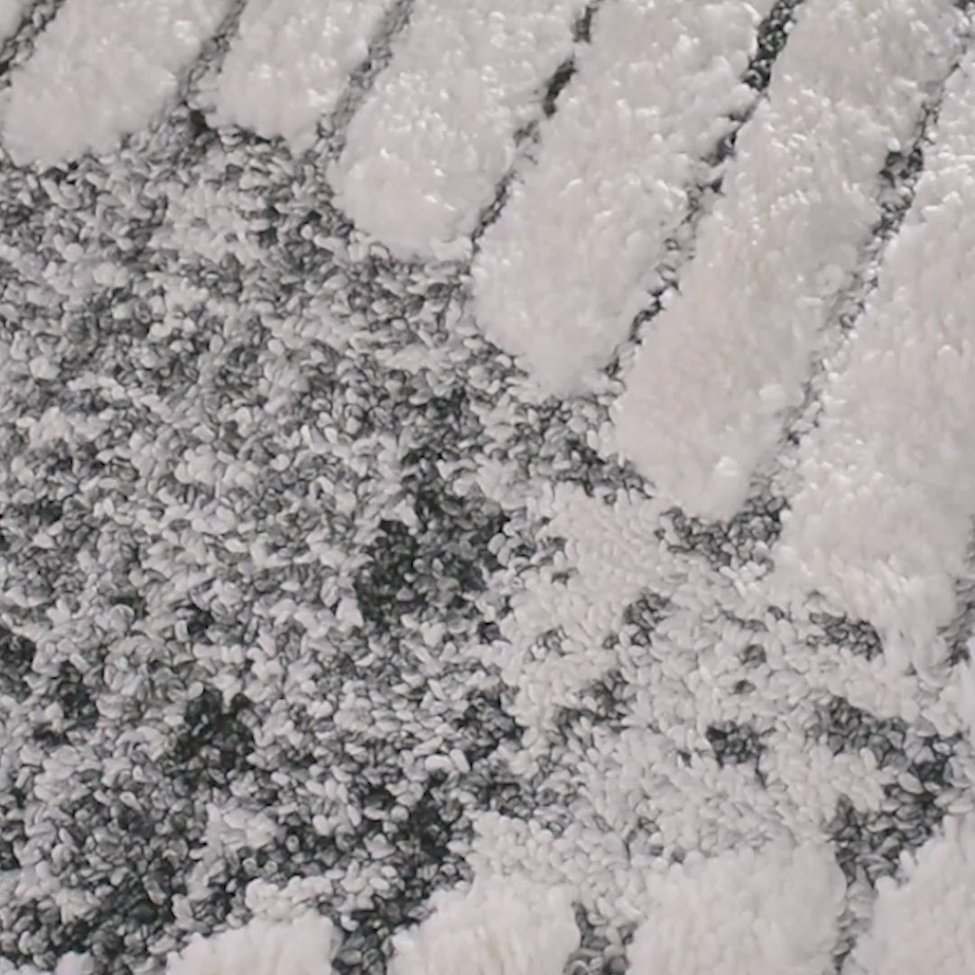 שטיח אטלס 19 קרם/שחור ריבוע עם פרנזים | השטיח האדום