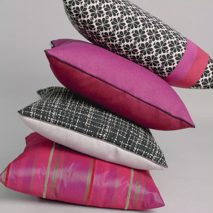 כרית פוז 01 אדום/פוקסיה פסים