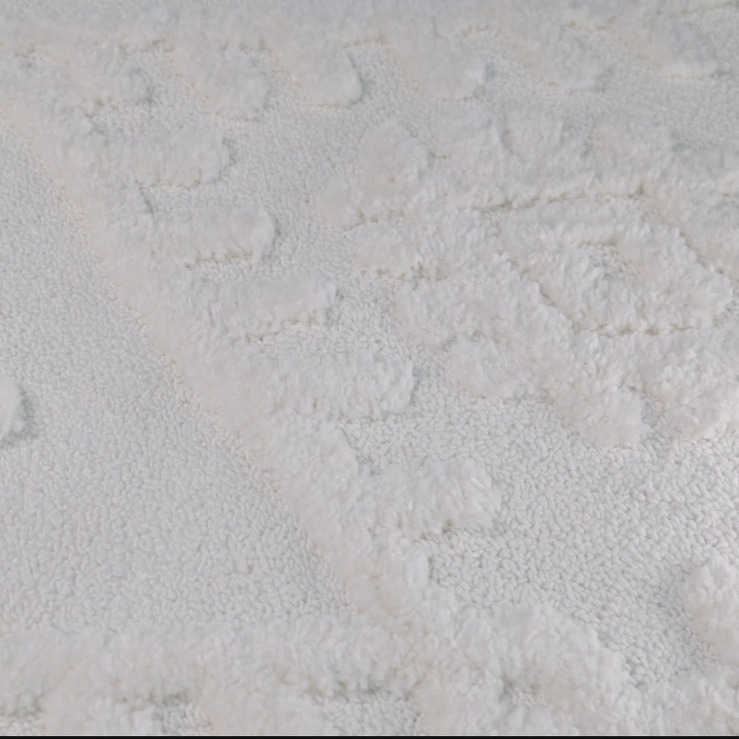 שטיח אטלס 10 קרם ריבוע עם פרנזים | השטיח האדום