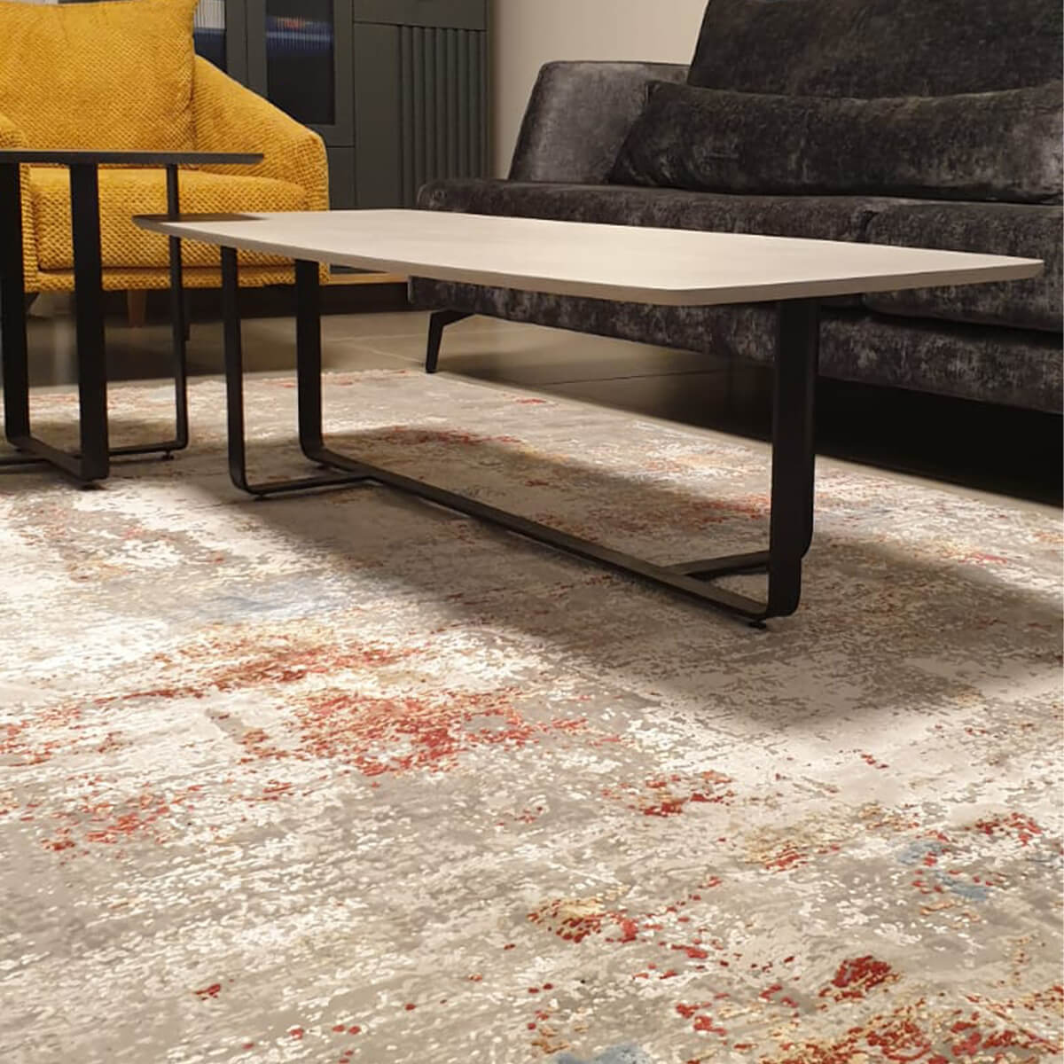 שטיח ג'איפור 02 אדום/כחול/צהוב עם פרנזים | השטיח האדום