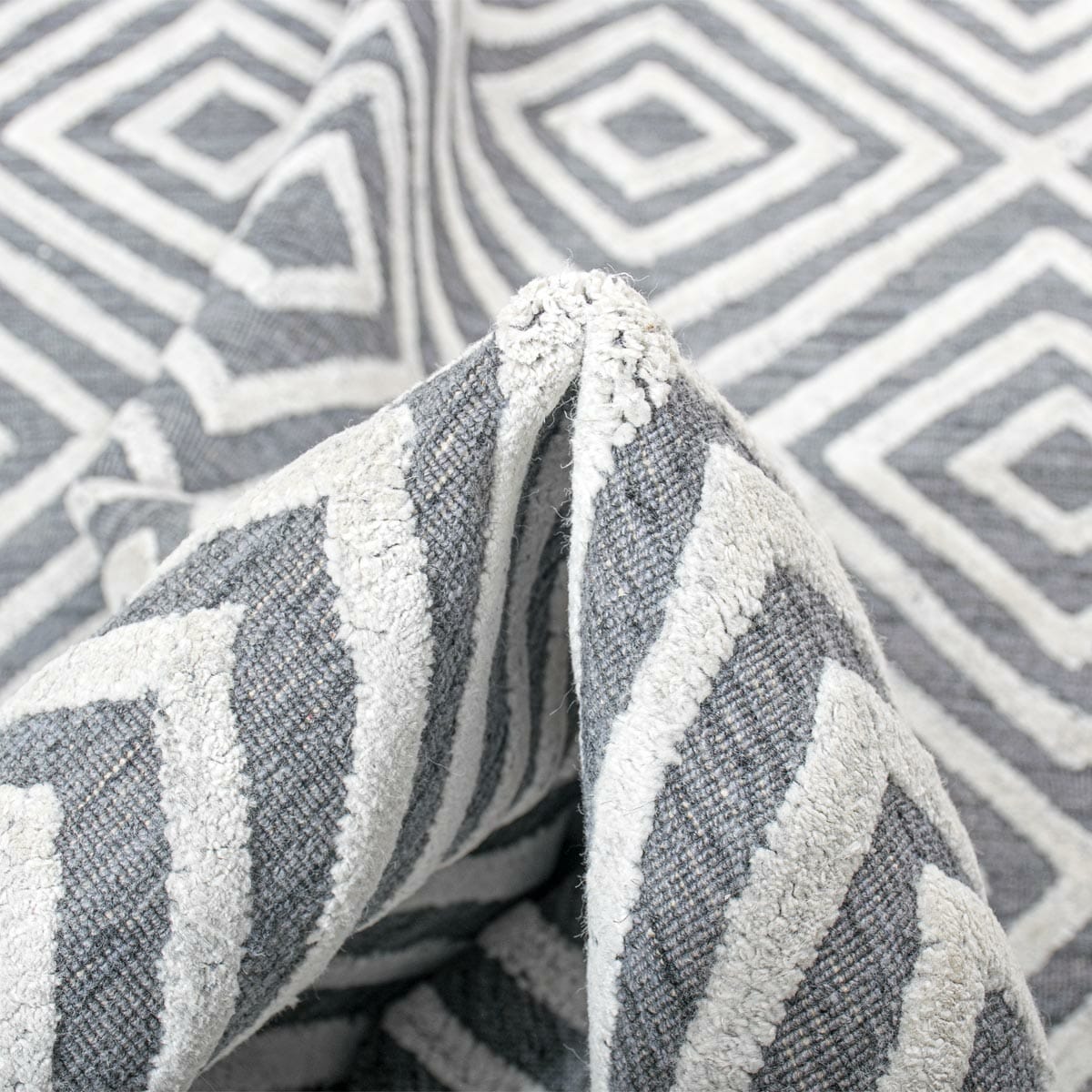 שטיח זארה 01 אפור/לבן | השטיח האדום