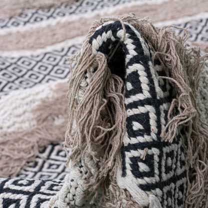 שטיח קילים נורדי 07 בז'/קרם/שחור עם פרנזים | השטיח האדום