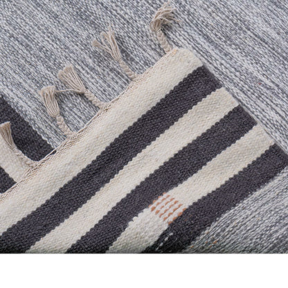 שטיח קילים נורדי 08 צבעוני עם פרנזים | השטיח האדום