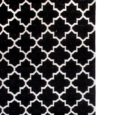 שטיח קילים הדס 07 שחור/לבן עם פרנזים | השטיח האדום