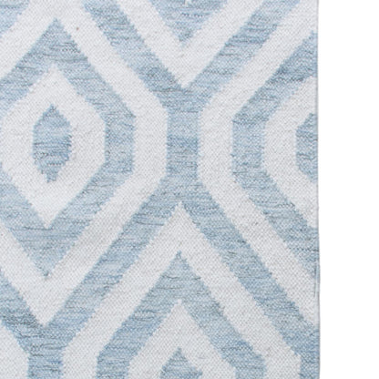 שטיח קילים הדס 02 תכלת/לבן עם פרנזים | השטיח האדום