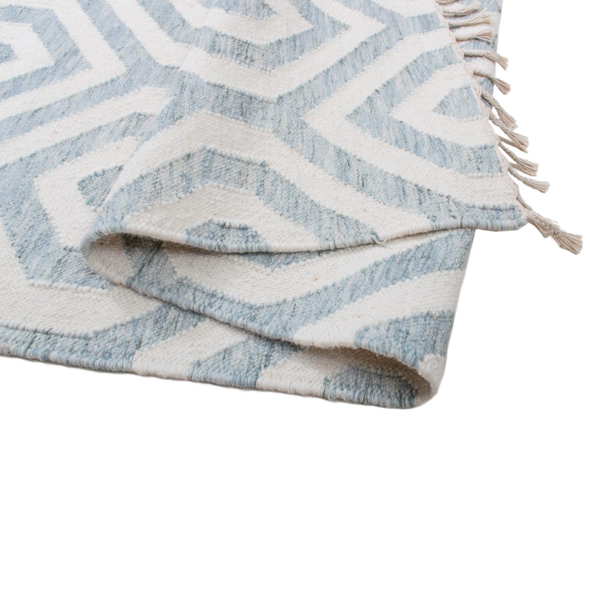 שטיח קילים הדס 02 תכלת/לבן עם פרנזים | השטיח האדום