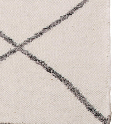 שטיח קילים שוהם 01 לבן עם פרנזים | השטיח האדום