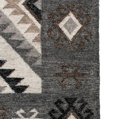שטיח קילים סקנדינבי 01 אפור עם פרנזים | השטיח האדום