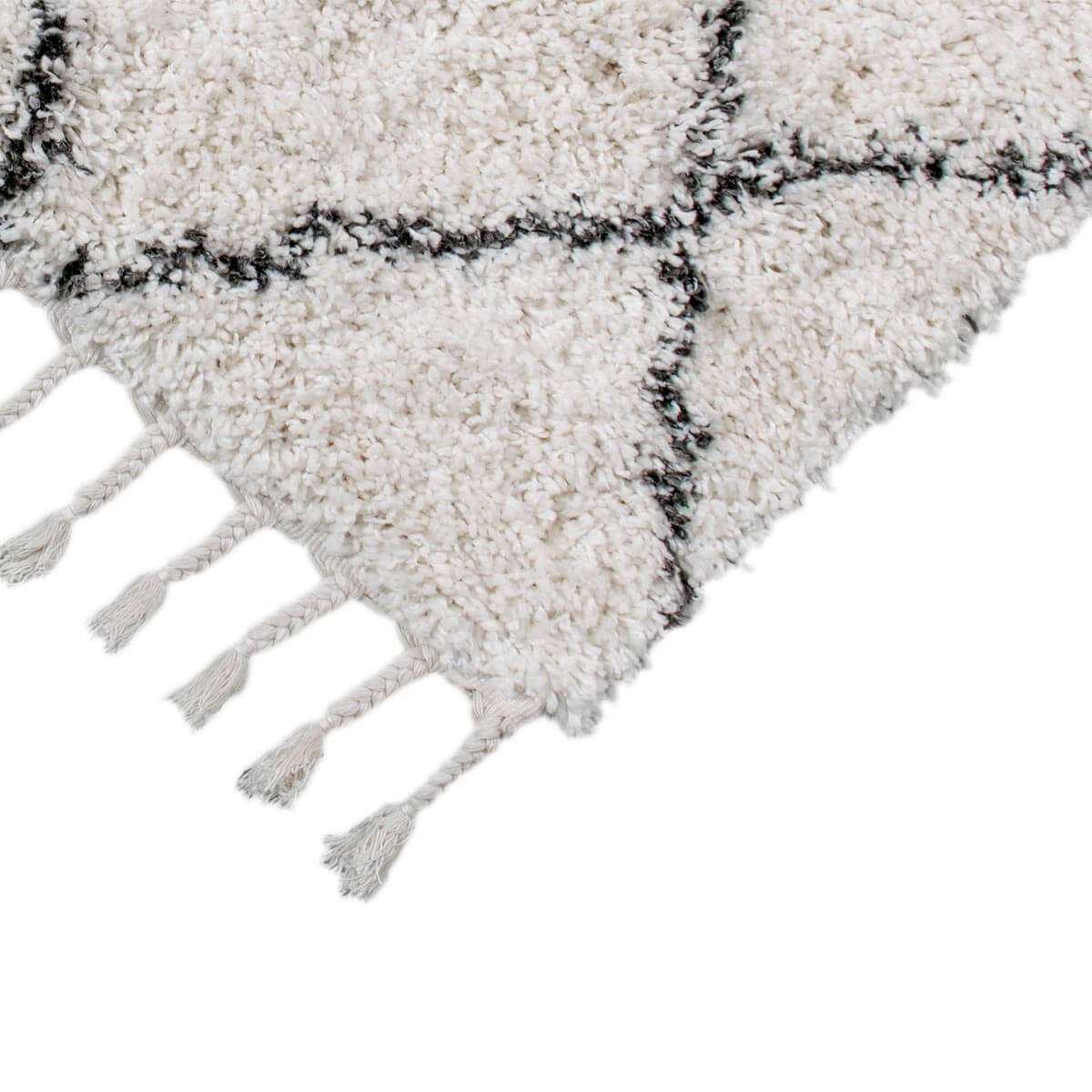 שטיח קזבלנקה 03 לבן/שחור עם פרנזים | השטיח האדום
