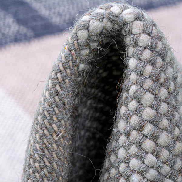 שטיח קילים סקנדינבי 21 שחור/פודרה/אפור עם פרנזים KILIM - hover