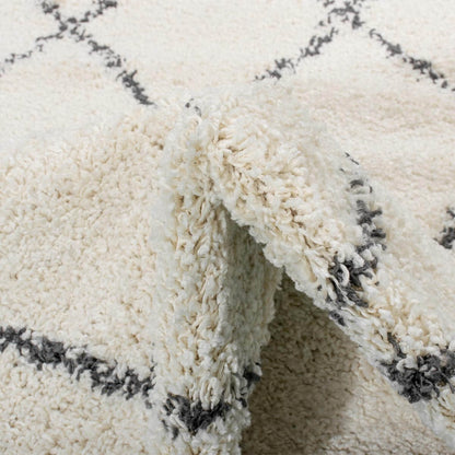 שטיח שאגי מרקש 03 קרם/שחור עם פרנזים | השטיח האדום