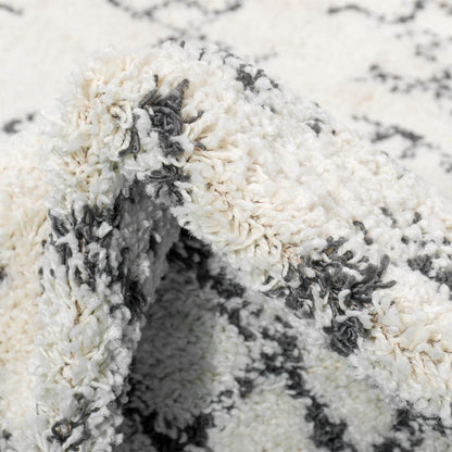 שטיח שאגי מרקש 06 קרם/שחור עם פרנזים | השטיח האדום