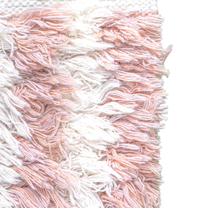 שטיח קילים סקנדינבי 23 לבן/ורוד ראנר עם פרנזים | השטיח האדום