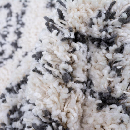 שטיח שאגי מרקש 08 קרם/שחור עם פרנזים | השטיח האדום