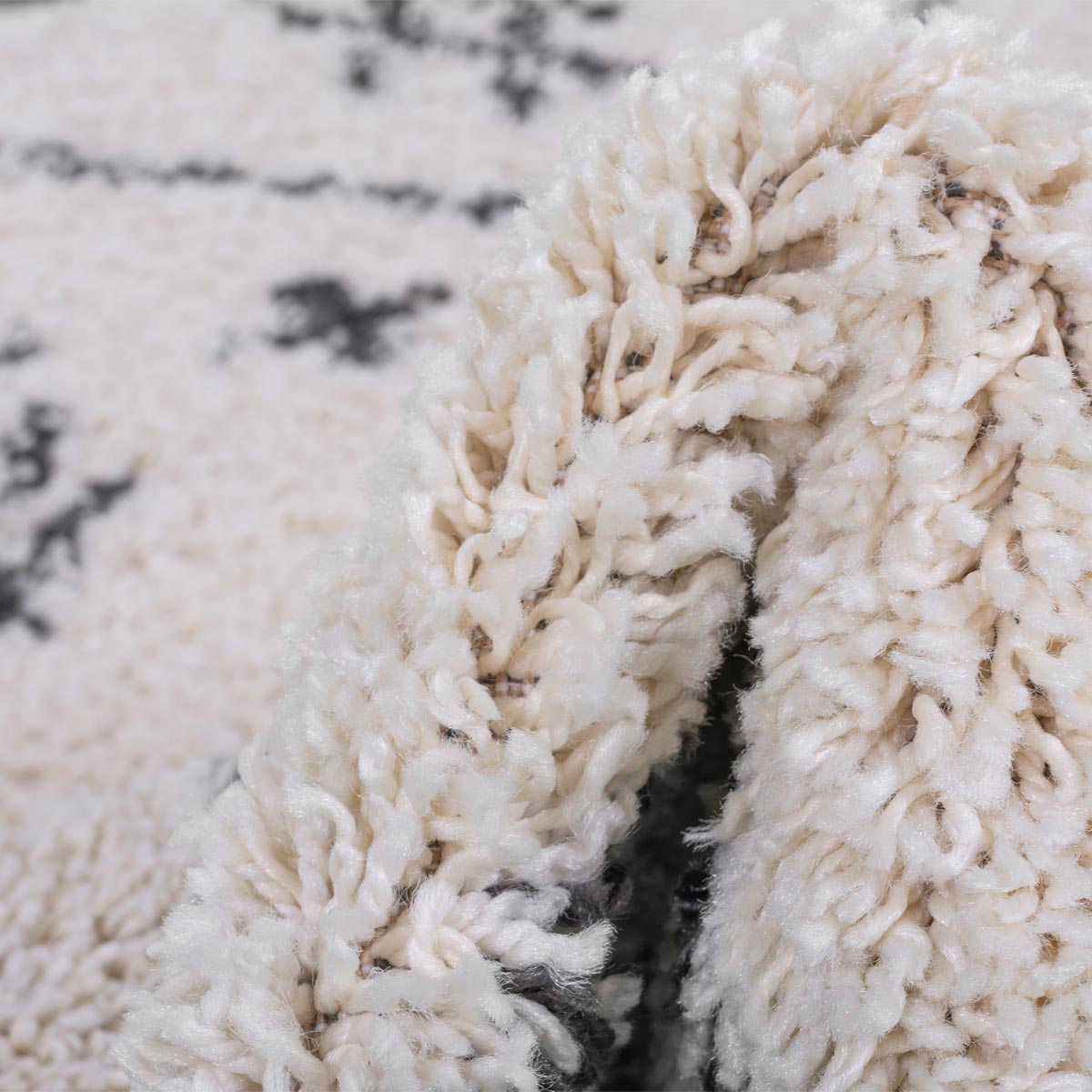 שטיח שאגי מרקש 09 קרם/שחור עגול | השטיח האדום