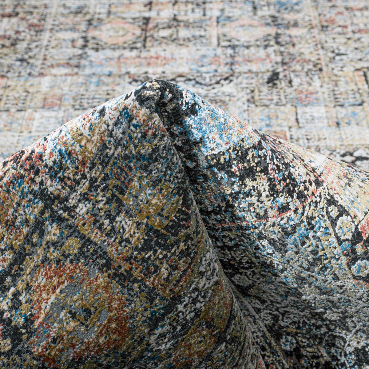 שטיח אלכסנדריה 02 צבעוני עם פרנזים | השטיח האדום