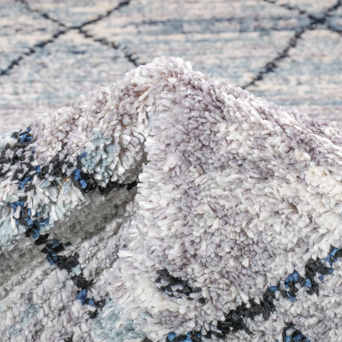 שטיח טנג'יר 08 אפור/תכלת עם פרנזים | השטיח האדום